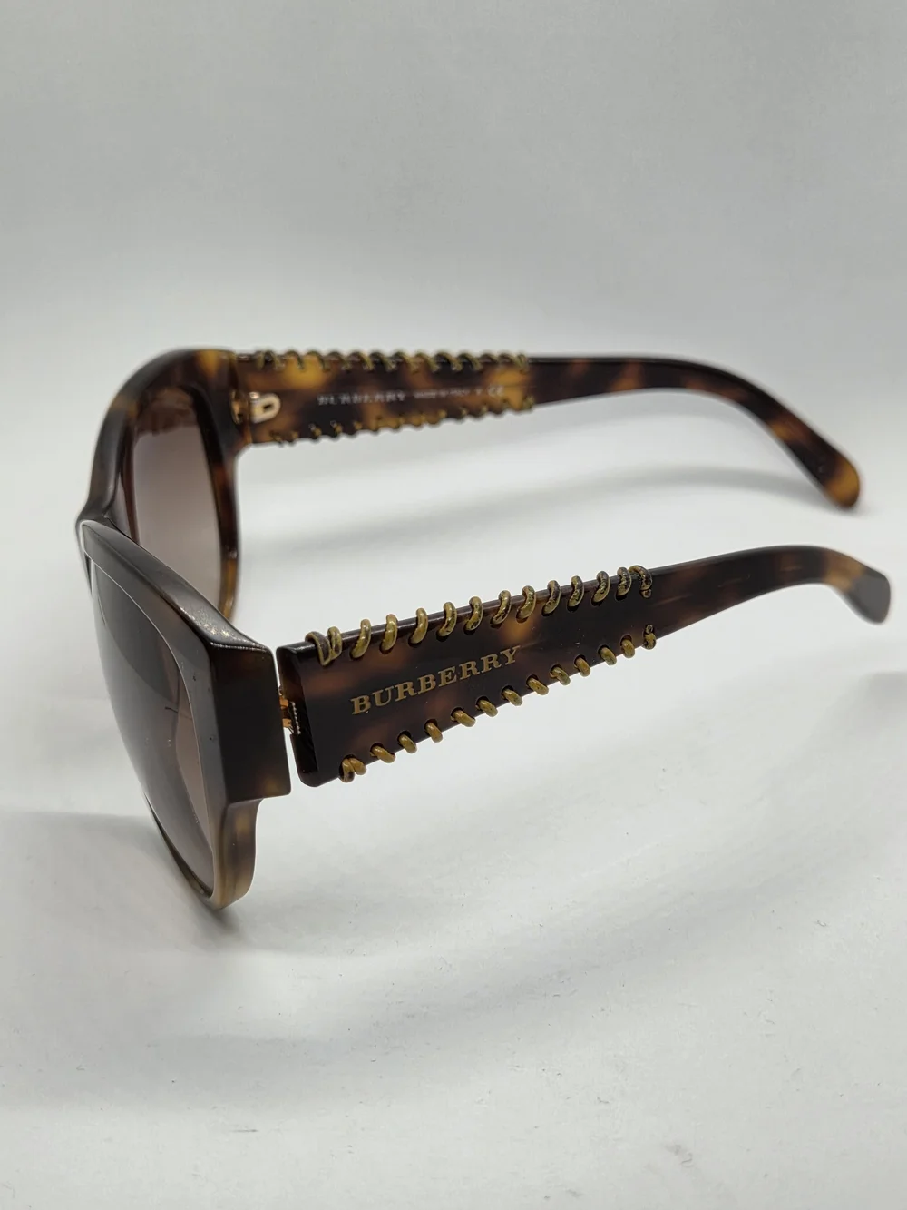 Burberry B4121-Q Leather Whipstitch Sunglasses Brown Tortoise Shell W/ Snapcase